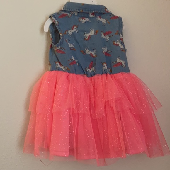 This Little Lass dress is a fun and fashionable outfit for your little one.12M - Picture 3 of 7